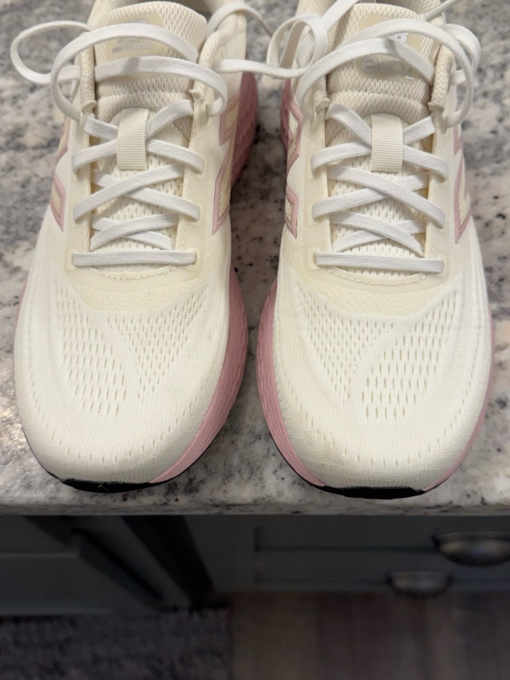 New Balance Women's  Fresh Foam X Evoz V4 - Picture 3 of 6